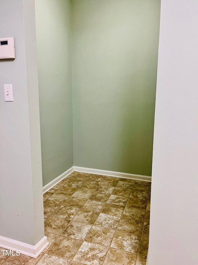 1512 Cumberland Rd, Chapel Hill, NC 27514 - unfurnished room with baseboards