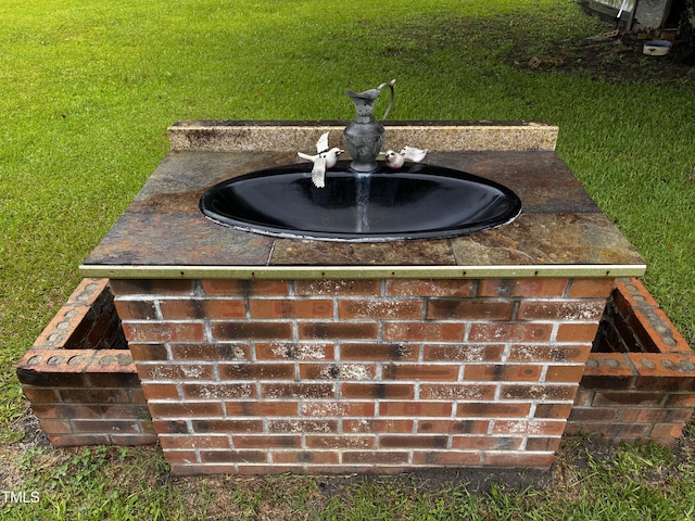 11477 NC-87, Elizabethtown, NC 28337 - exterior view of a sink