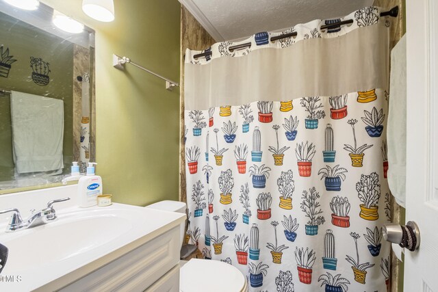 6424 Bretton Woods Dr, Hope Mills, NC 28348 - full bath with vanity, a shower with shower curtain, and toilet