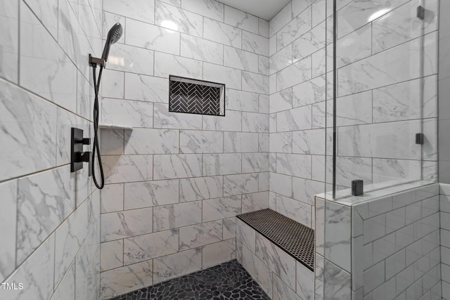 1383 Deercroft Ct, Graham, NC 27253 - bathroom featuring tiled shower