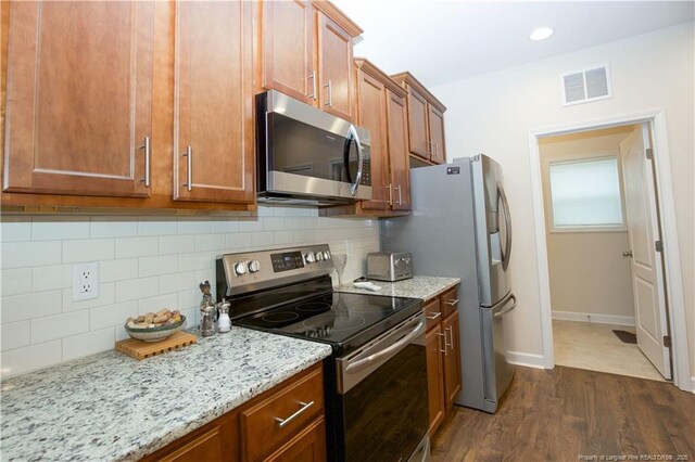 1410 Whitney Dr, Aberdeen, NC 28315