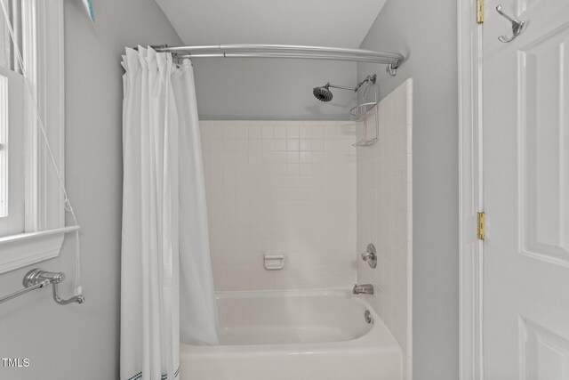8004 Gabriels Bend Dr, Raleigh, NC 27612 - full bathroom featuring shower / bath combo with shower curtain