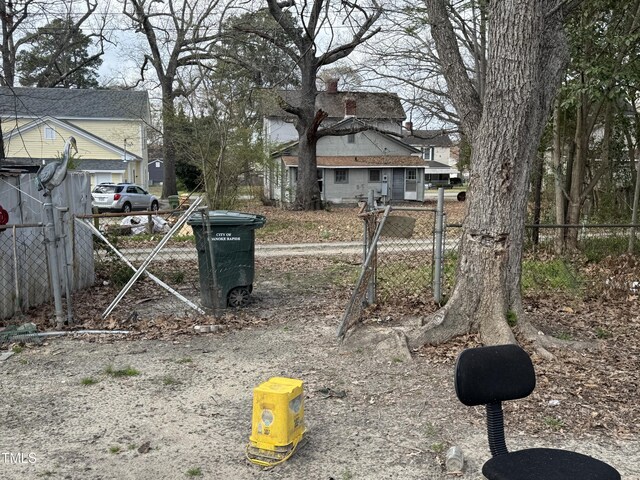 921 Franklin St, Roanoke Rapids, NC 27870 - view of yard