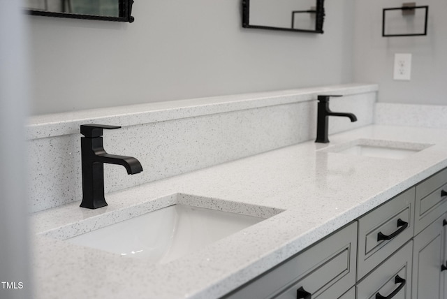 5504 Earle Rd, Raleigh, NC 27606 - full bath featuring double vanity