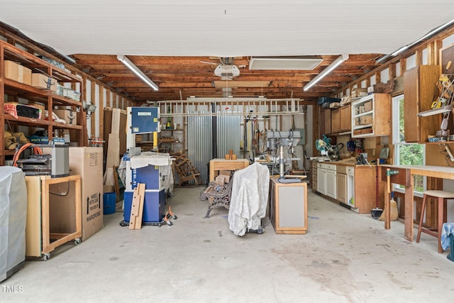 20 Timberlyne Rd, Chapel Hill, NC 27514 - garage with a workshop area