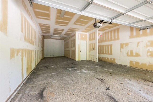 427 Georgetown Cir, Fayetteville, NC 28314 - garage featuring a garage door opener