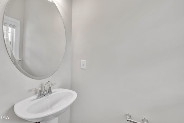 656 Barneswyck Dr, Fuquay Varina, NC 27526 - bathroom featuring a sink