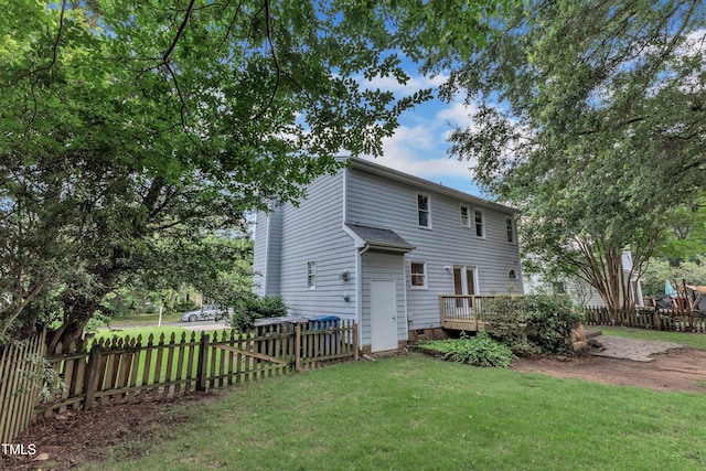 8 Great Oak Ct, Durham, NC 27713 - rear view of property with crawl space