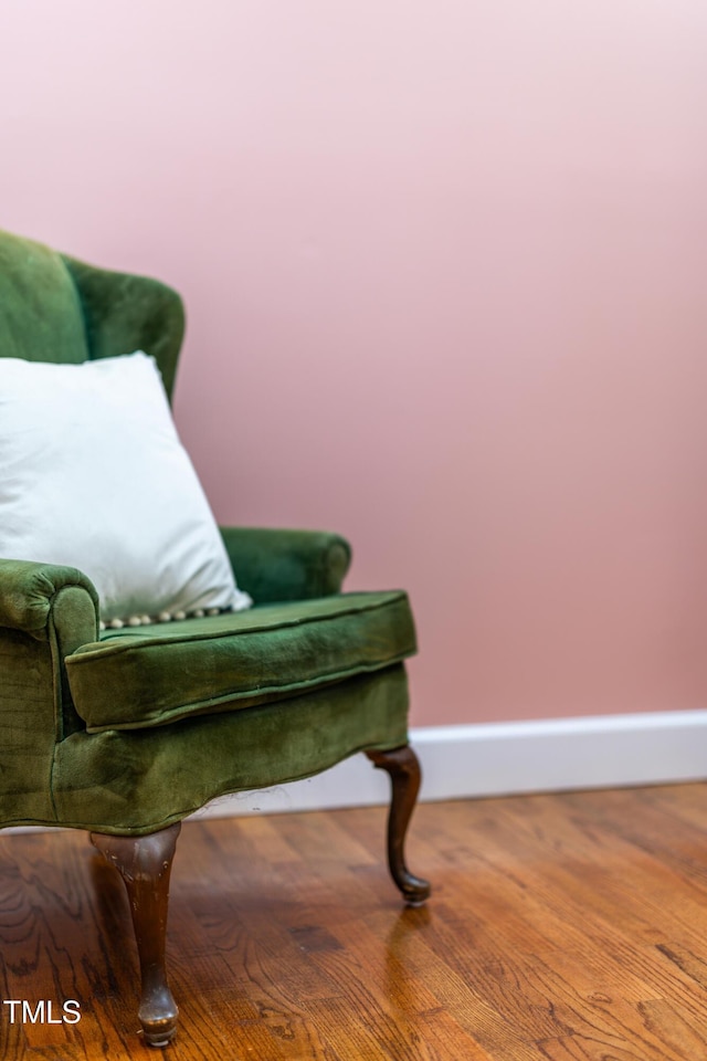 317 Hunters Creek Dr, Goldsboro, NC 27534 - living area with baseboards