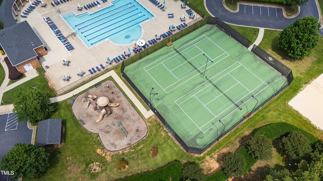 818 Bryant St, Raleigh, NC 27603 - aerial view of a pool area