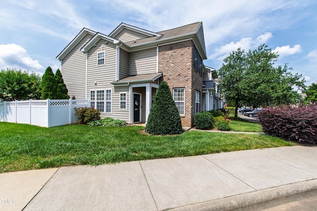 818 Bryant St, Raleigh, NC 27603 - traditional-style home with brick siding