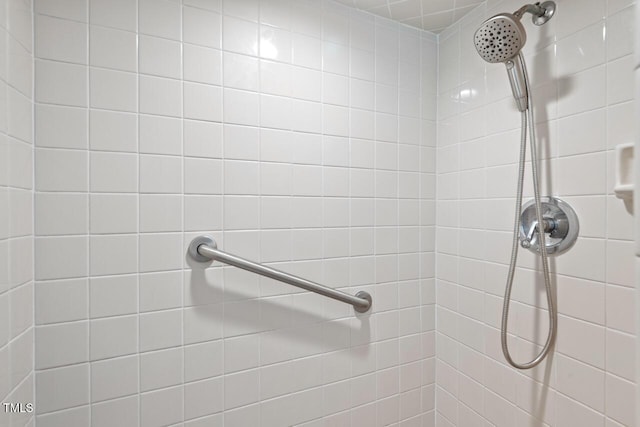 2322 Stroller Ave, Durham, NC 27705 - full bathroom featuring tiled shower