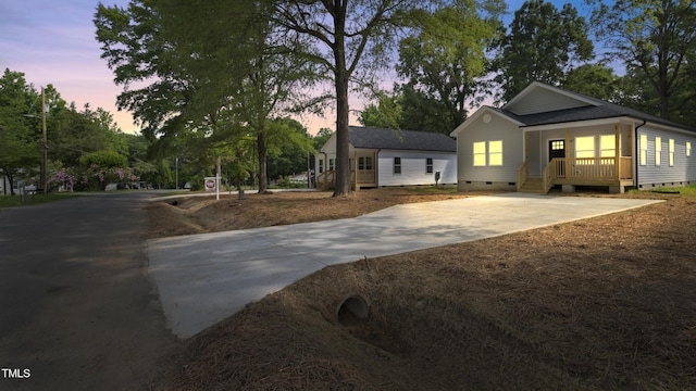 2305 Pinecroft Dr, Burlington, NC 27217 - photo 1