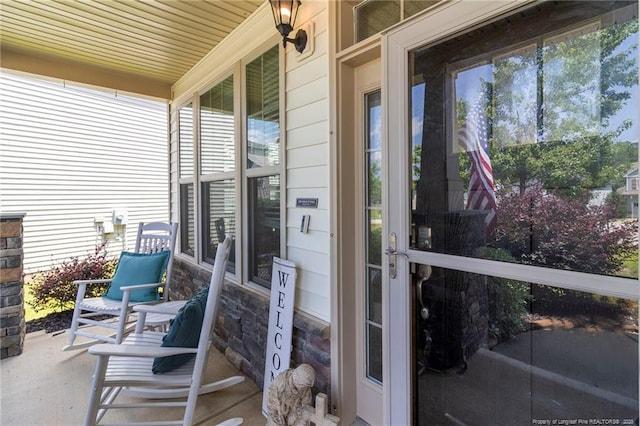 18 Hallow Oak St, Spring Lake, NC 28390 - sunroom featuring healthy amount of natural light