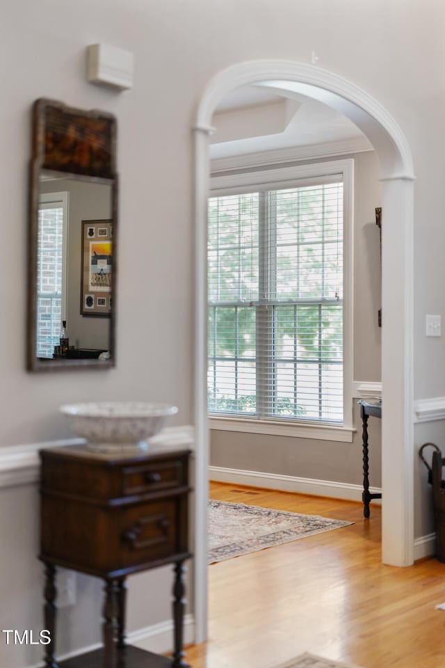 102 Sevendales Dr, Goldsboro, NC 27534 - detailed view of arched walkways and wood finished floors