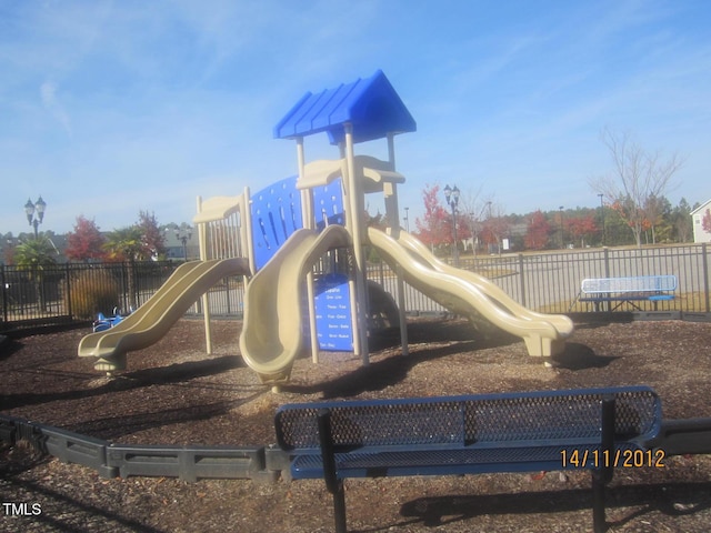 732 Suffield Way, Cary, NC 27519 - view of communal playground