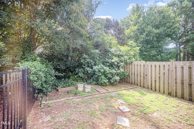 3913 Littlefield Ct, Raleigh, NC 27606 - view of fenced backyard