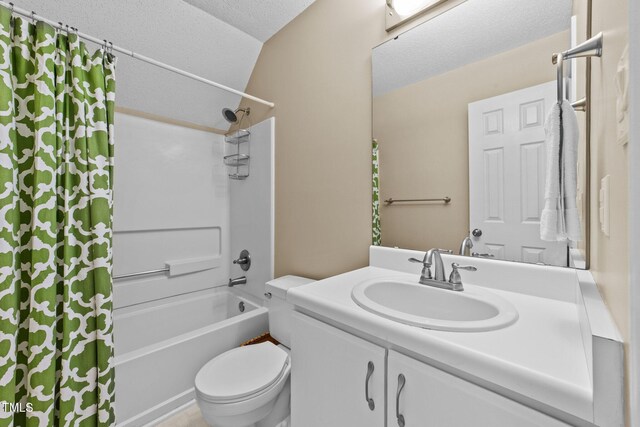 1033 Mills St, Raleigh, NC 27608 - full bathroom with shower / tub combo and vanity