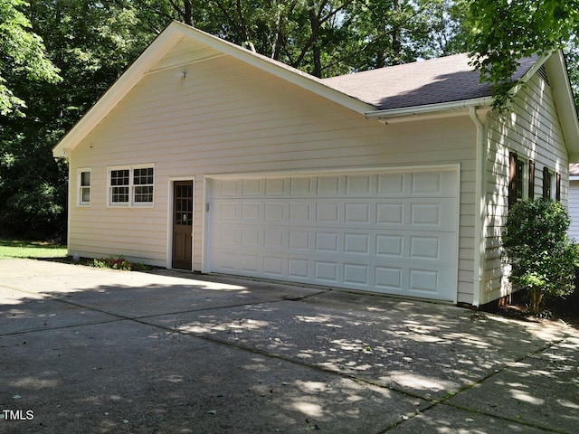 637 Shadywood Ln, Raleigh, NC 27603 - garage with driveway