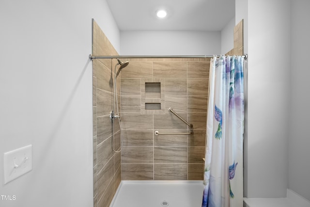 7117 Crested Iris Pl, Durham, NC 27703 - bathroom with tiled shower