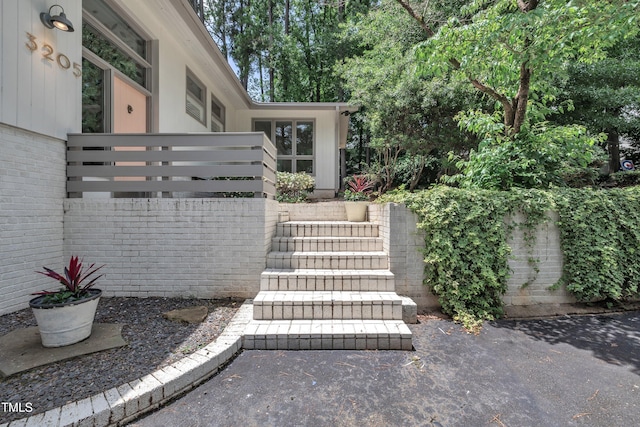 3205 Dell Dr, Raleigh, NC 27609 - view of exterior entry