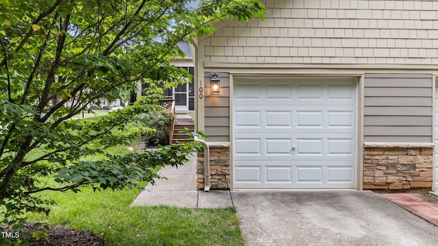 100 Tobacco Leaf Ln, Apex, NC 27502 - garage featuring driveway