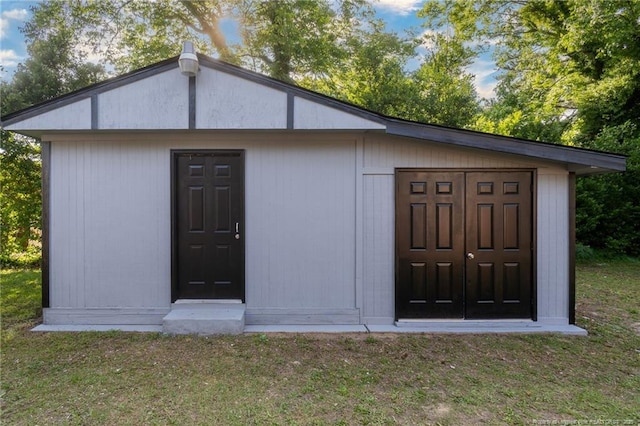 2110 Lombardy Dr, Fayetteville, NC 28304 - view of outdoor structure