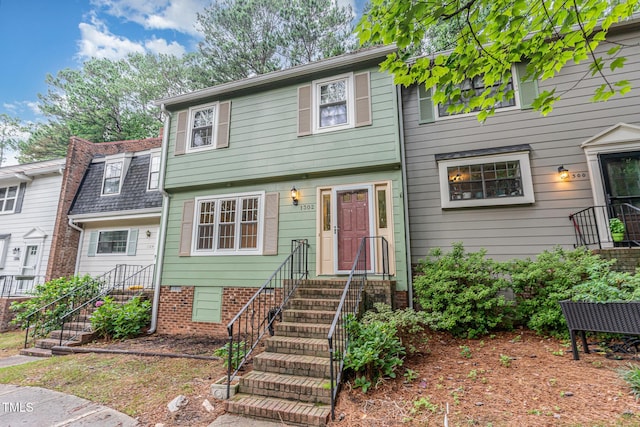 1302 Springlawn Ct, Raleigh, NC 27609 - photo 1