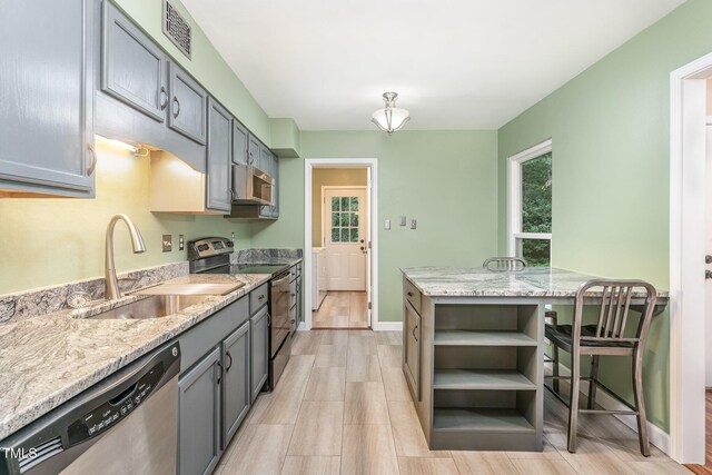 1302 Springlawn Ct, Raleigh, NC 27609 - photo 5