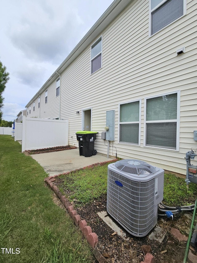 711 Keystone Park Dr Unit 78, Morrisville, NC 27560 - rear view of property with a patio