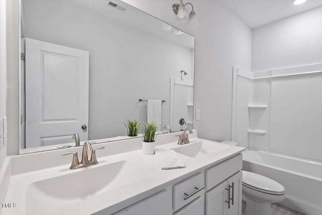 4940 Enlightenment Rd, Raleigh, NC 27616 - full bath featuring double vanity and shower / bath combination