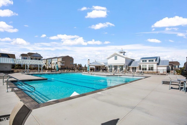 4940 Enlightenment Rd, Raleigh, NC 27616 - community pool with a patio
