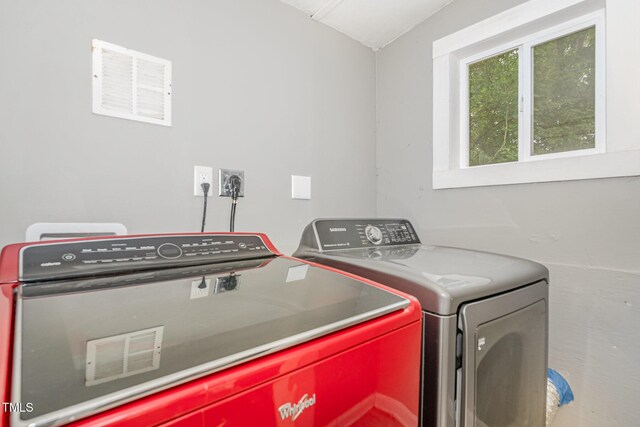 1401 Robinhood Rd, Durham, NC 27701 - laundry room with washer and clothes dryer