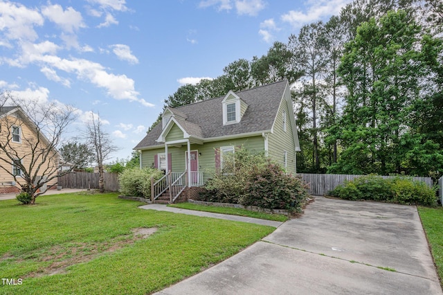 816 Kimpton Ct, Fuquay Varina, NC 27526 - view of front of house with roof with shingles and driveway