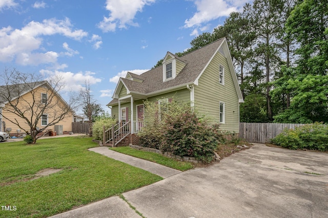 816 Kimpton Ct, Fuquay Varina, NC 27526 - view of front of property featuring roof with shingles and covered porch