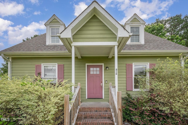 816 Kimpton Ct, Fuquay Varina, NC 27526 - view of front of property featuring a shingled roof
