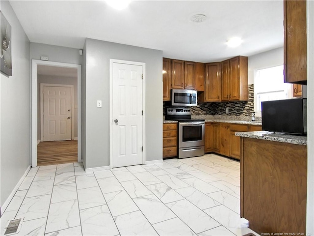 805 Perley St, Fayetteville, NC 28305 - photo 12