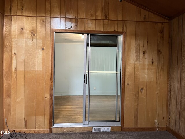 129 S Bullock St, Henderson, NC 27536 - view of closet