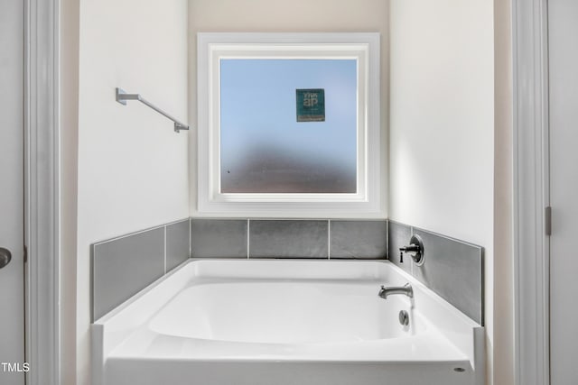 222 Cherrybirch Ln, Zebulon, NC 27597 - bathroom with a bath