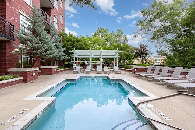 618 N Boylan Ave Unit 520, Raleigh, NC 27603 - community pool with a pergola and a patio