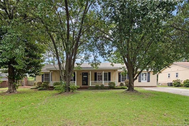 2109 Lothbury Dr, Fayetteville, NC 28304 - photo 1