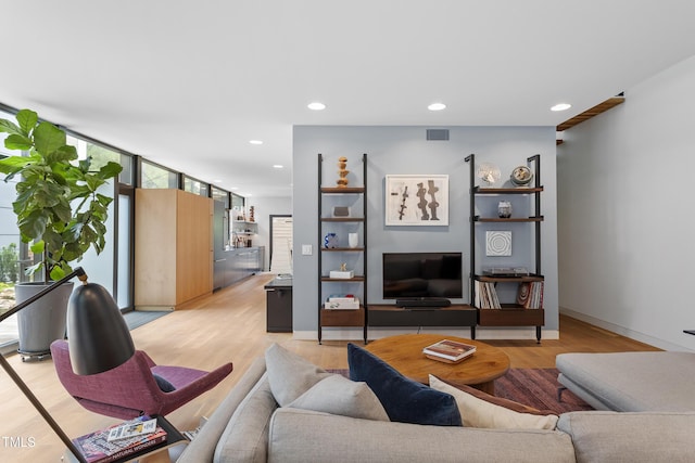 922 Tower St, Raleigh, NC 27607 - photo 11