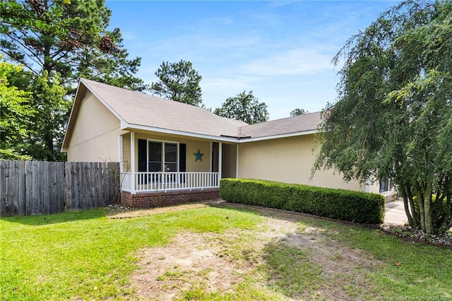 3820 Crusader Dr, Hope Mills, NC 28348 - single story home with covered porch