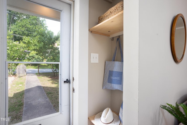 2423 Farthing St, Durham, NC 27704 - view of entryway