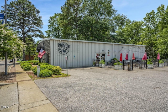 124 Sugar Run Dr Unit 11, Fuquay Varina, NC 27526 - surrounding community with a pole building