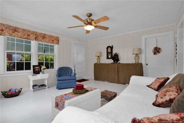 92 Nathan Dudley Rd, Clinton, NC 28328 - living area featuring ceiling fan