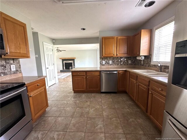 554 Lenoir Dr, Spring Lake, NC 28390 - photo 9