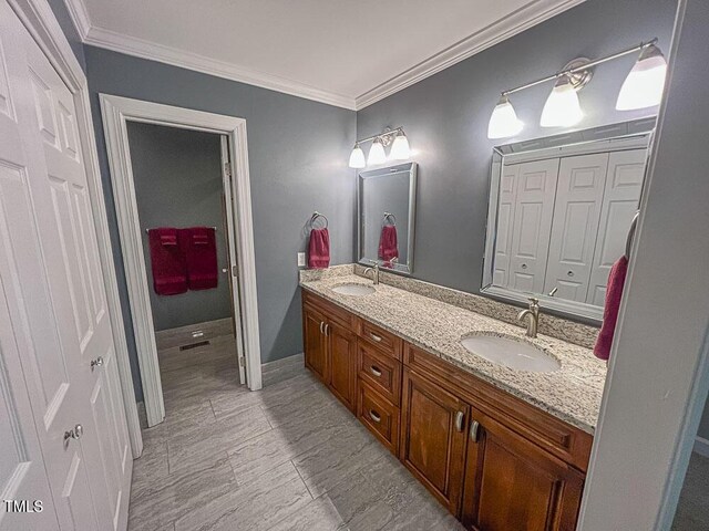 5500 Fortunes Ridge Dr Unit 94C, Durham, NC 27713 - full bath featuring double vanity and crown molding