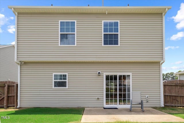 504 Gumview Cir, Fuquay Varina, NC 27526 - back of property featuring a patio area