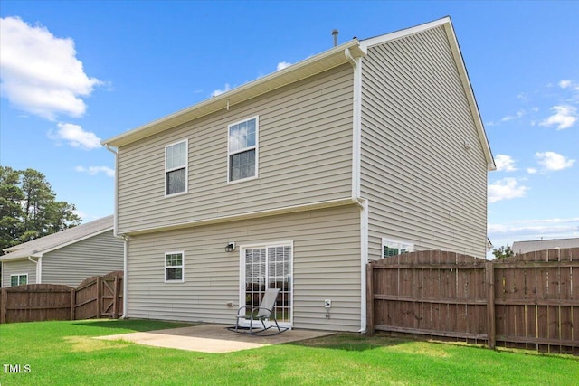 504 Gumview Cir, Fuquay Varina, NC 27526 - back of property featuring a patio